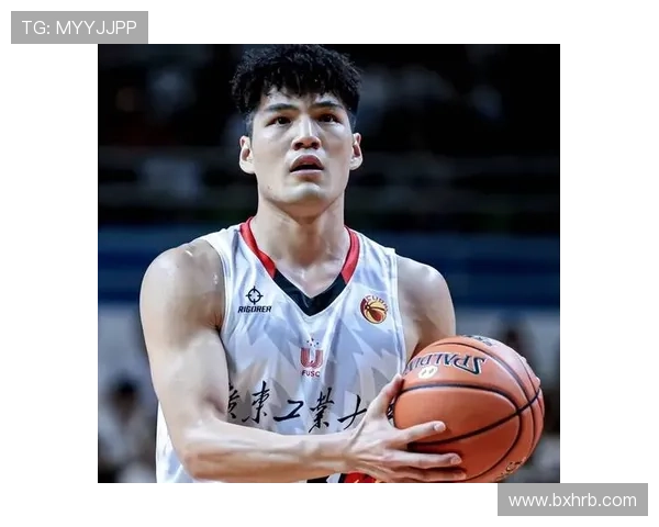 广州篮球队配合分析:战术执行与球员默契的深度对比探讨 广州篮球队配合分析:战术执行与球员默契的深度对比探讨